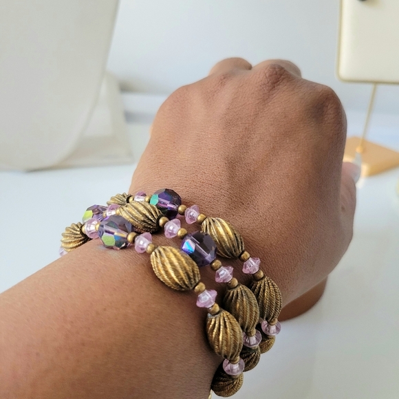 - Vintage Triple Strand Goldtone Beaded Cuff Bracelet • Fold over clasp closure - Picture 4 of 5